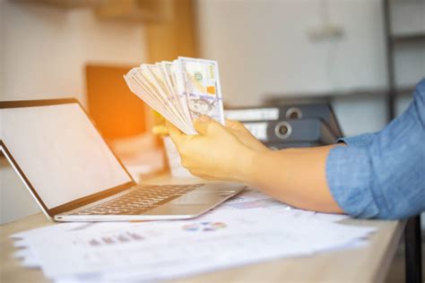 在ebay上开店要钱吗？2025年eBay开店费用与成本指南